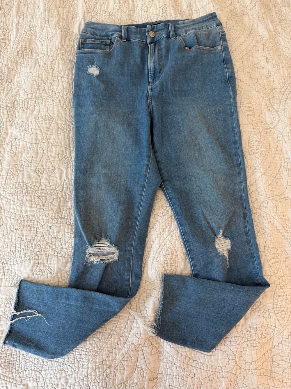 Express Cropped Skinny High Rise Ultra Hyper Stretch Distressed Jeans 6/8/10